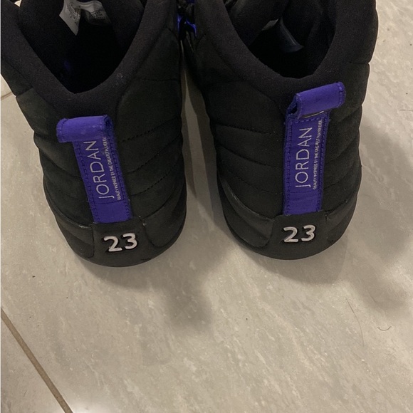 Shoes - Picture 4 of 4